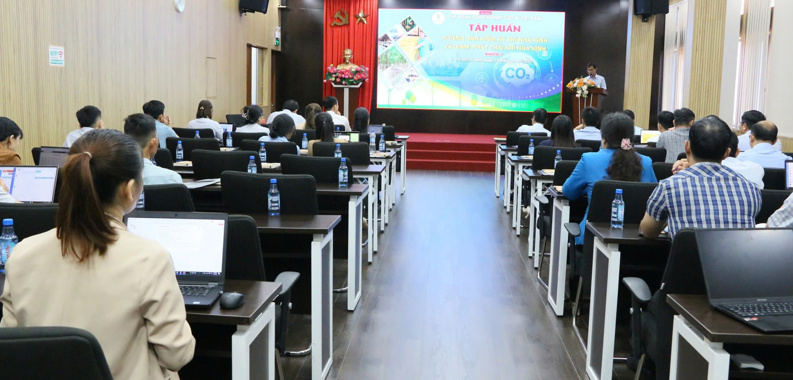 overview intertek vn and vrg in a training room
