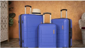 3 blue luggage in 3 sizes