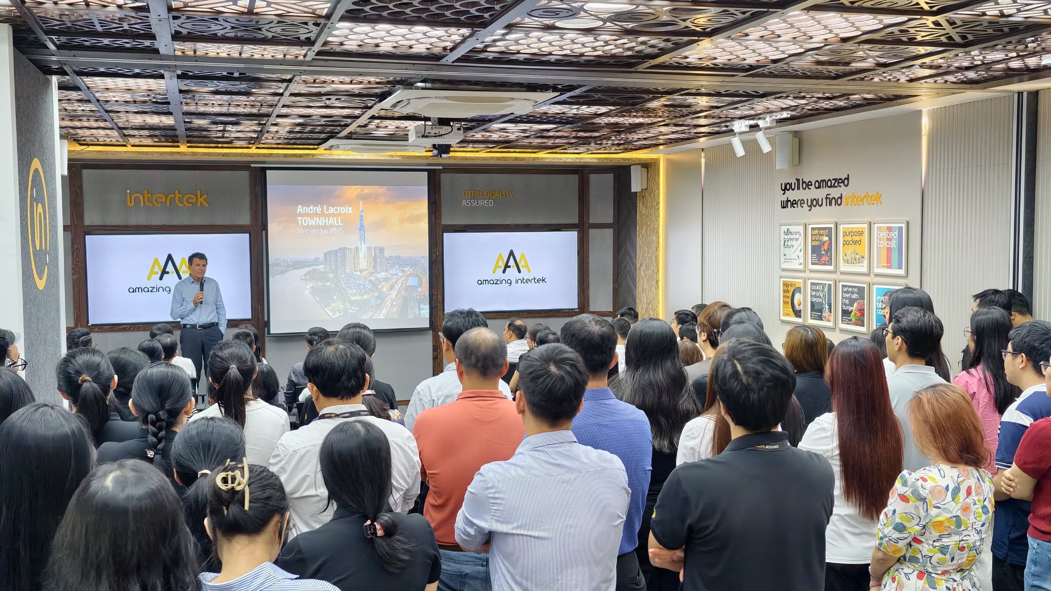 le trao giai nhan vien xuat sac Intertek 12